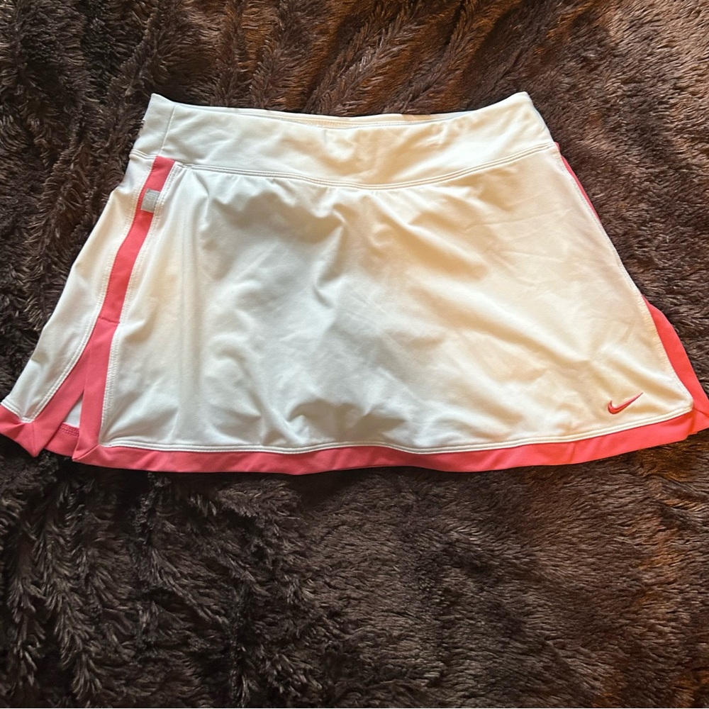 White and Pink Nike Golf/Tennis Skort Size Medium